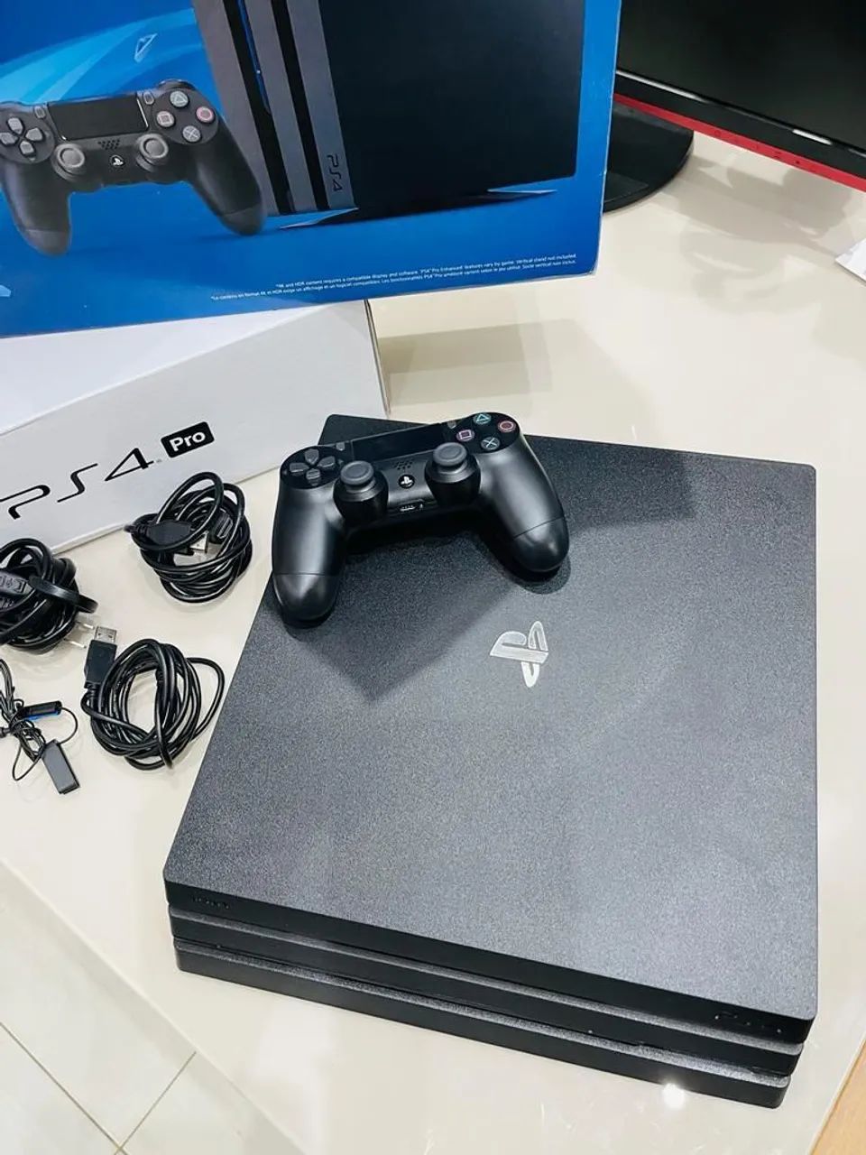 VENDO ou TROCO ps4 pro preto 1tb, completo, com caixa, aceito cartão?<br><br> - Foto 2