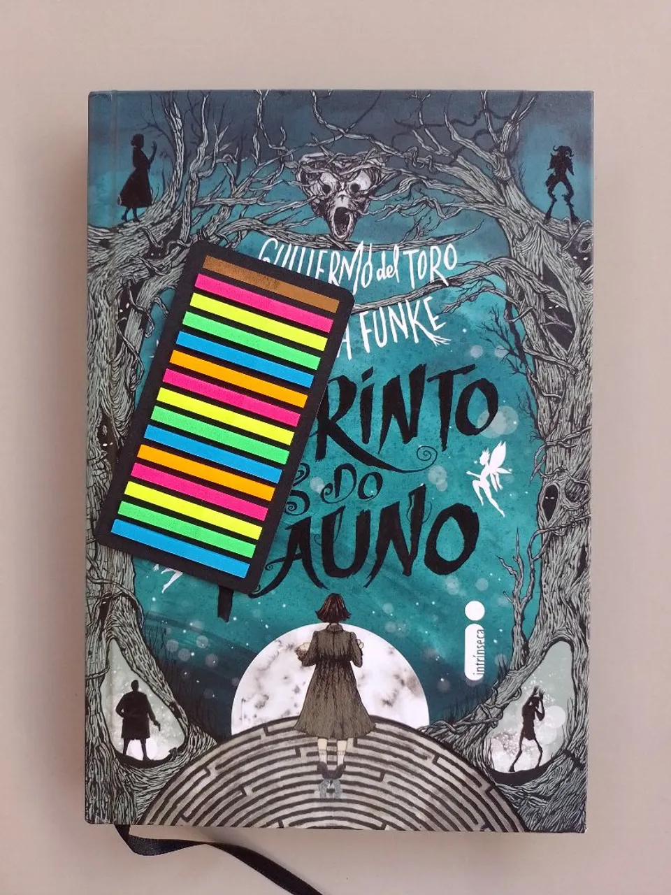 Livro O Labirinto do Fauno - Guillermo del Toro & Cornelia Funke