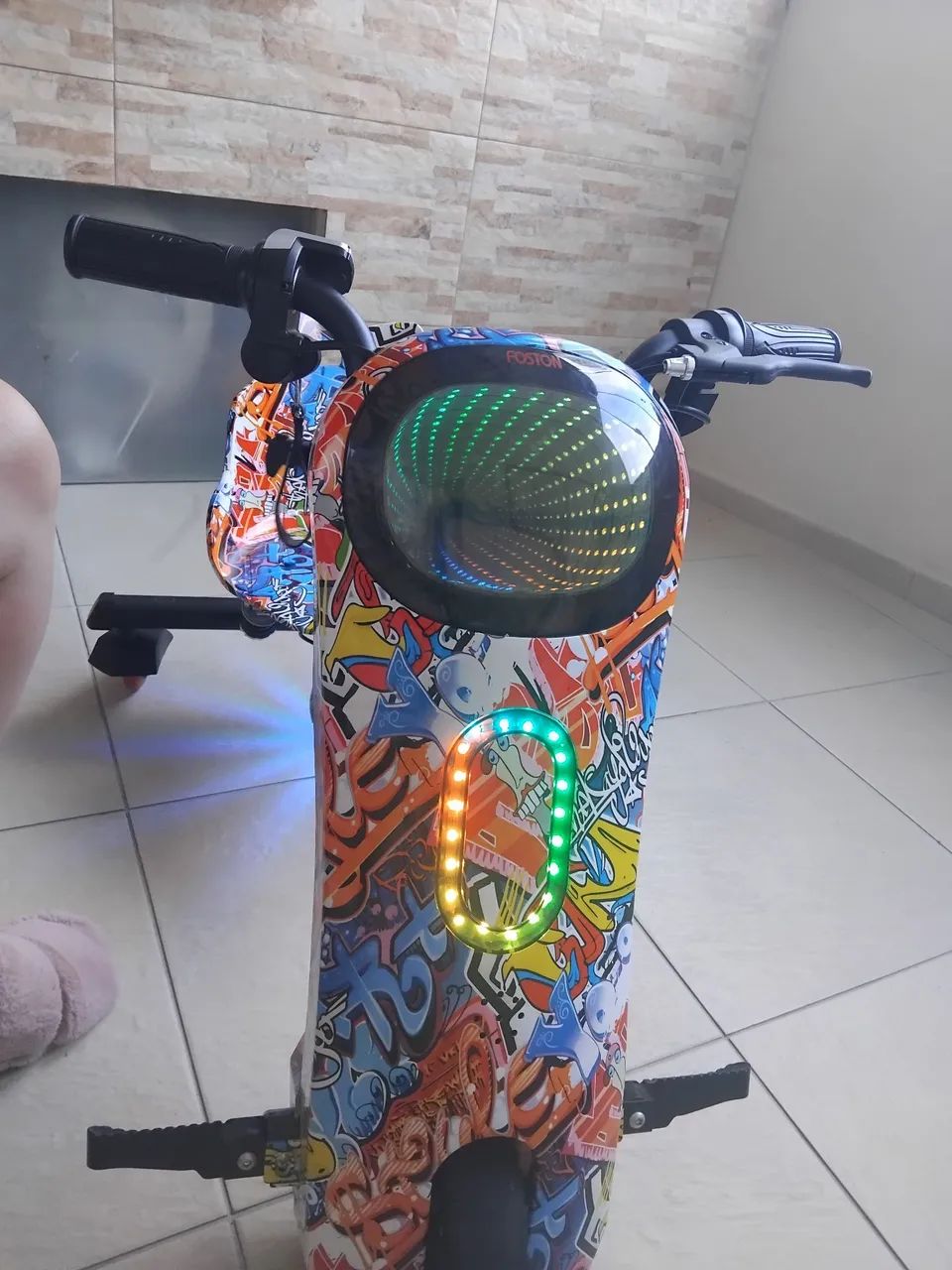 Triciclo Elétrico FOSTON GT4400 Motor Potente Com 3 Velocidades  - Foto 4