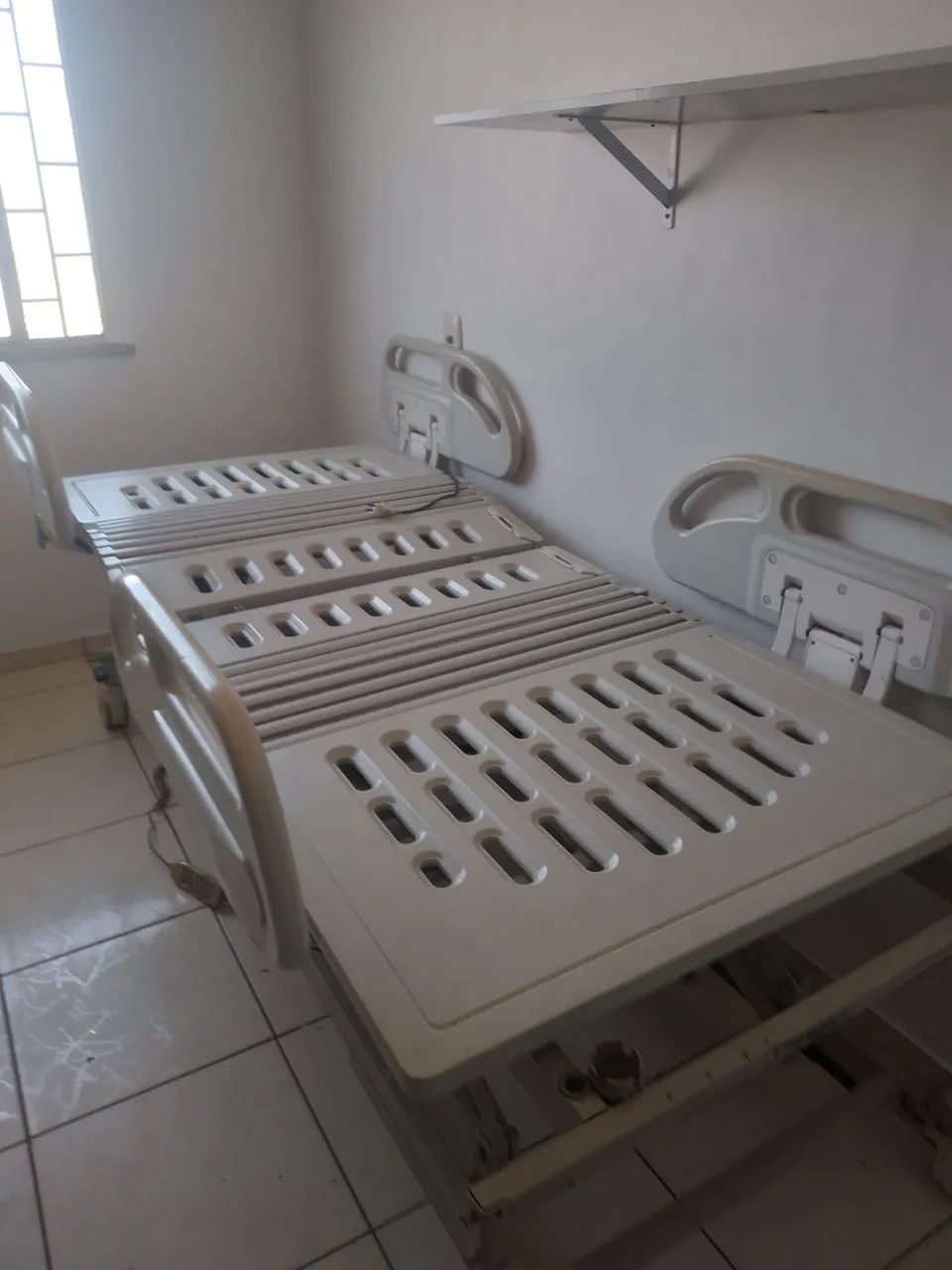 Cama hospitalar 