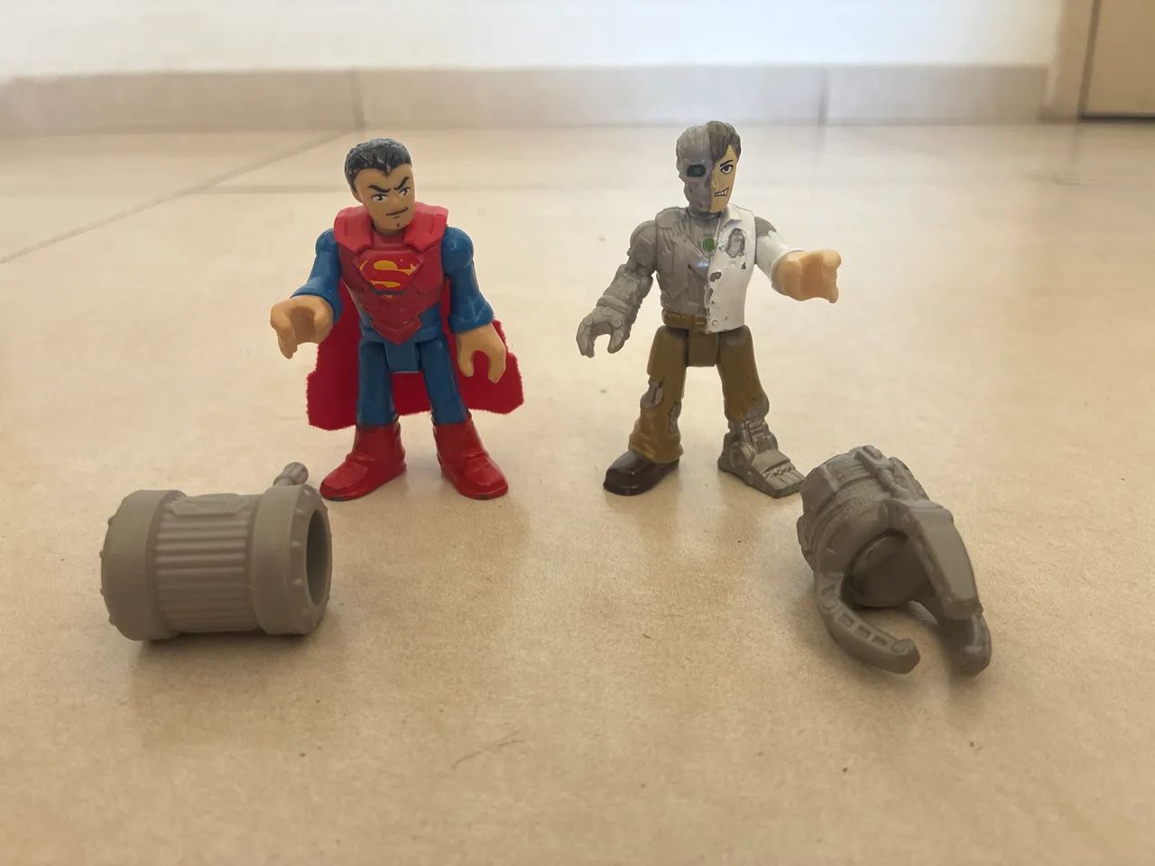  Imaginext -  vilão Metallo e Superman 