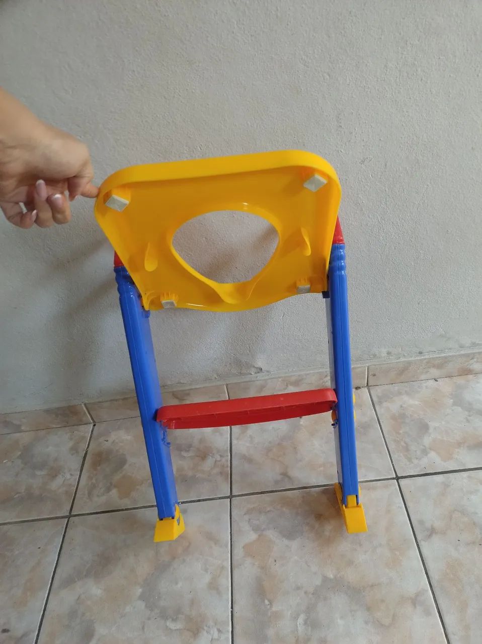 Assento redutor com escada colorido<br>R$ 65 - Foto 2