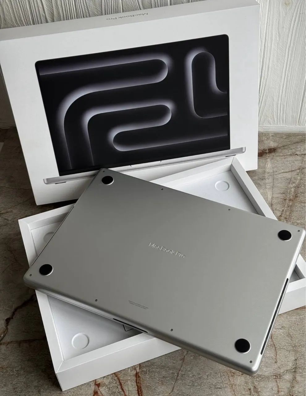 MacBook Pro 16.2 M4 Pro 24GB - 512GBSSD  - Foto 2