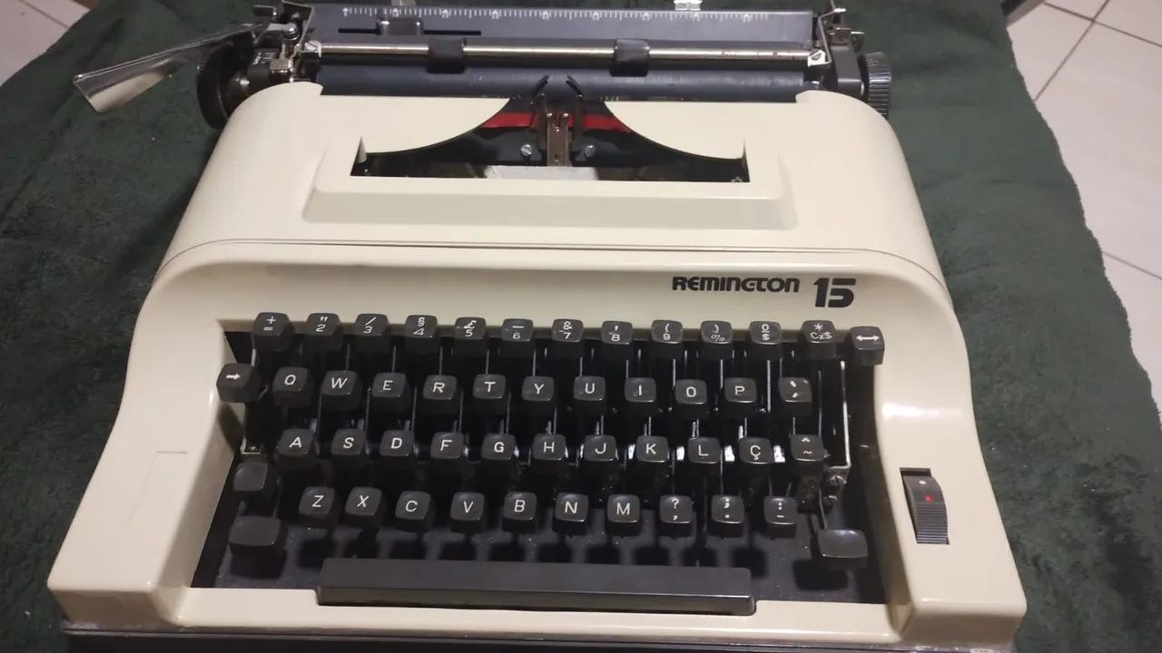 Máquina De Escrever Remington