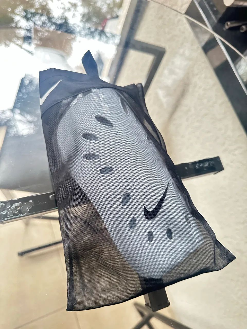 Caneleira Nike nova 