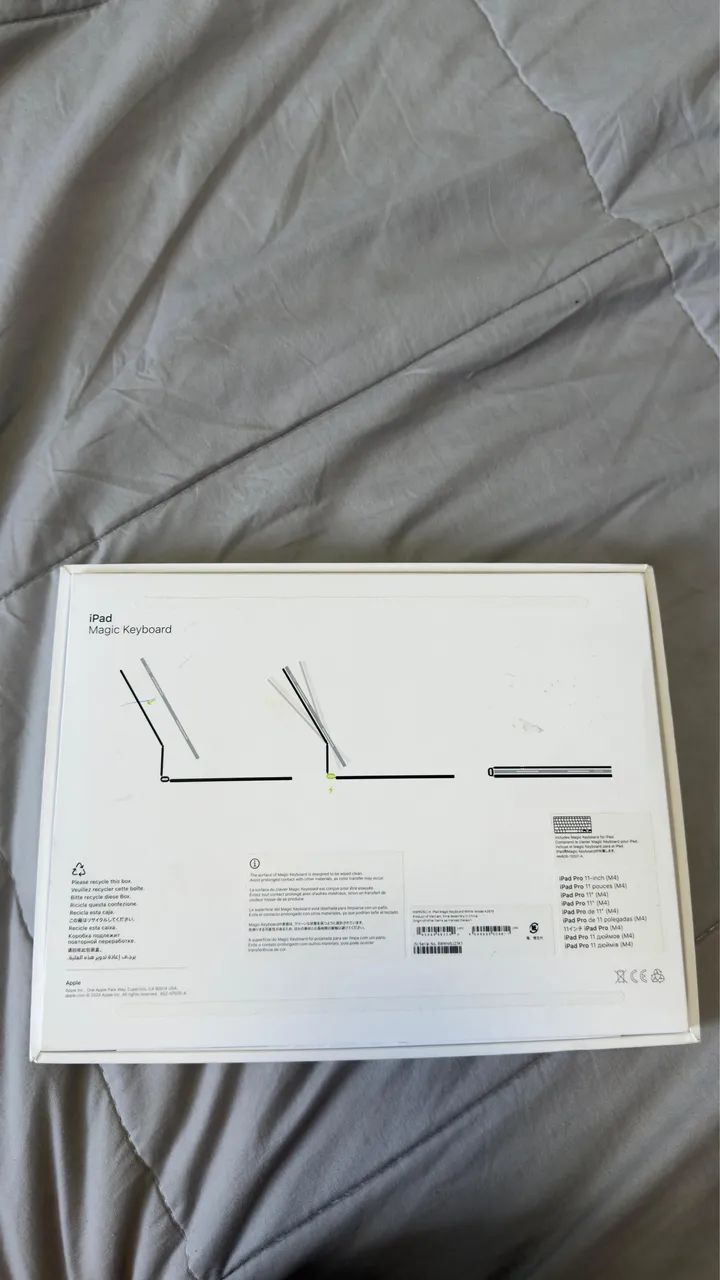 Teclado Apple Magic Keyboard MWR03LL/A para iPad Pro 11" (M4) - Foto 2
