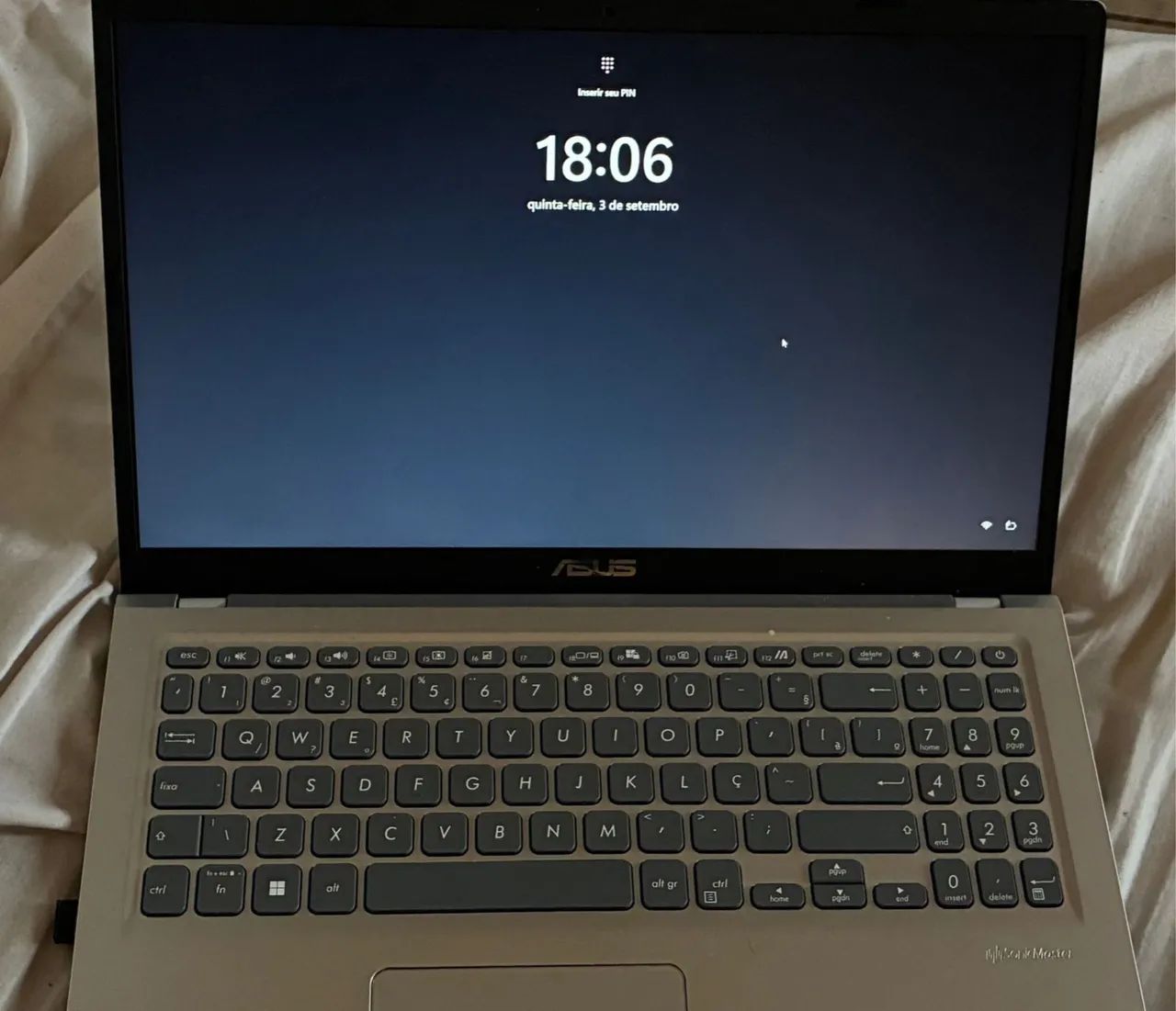 notebook ASUS VivoBook 15 | i5 e 4GB 