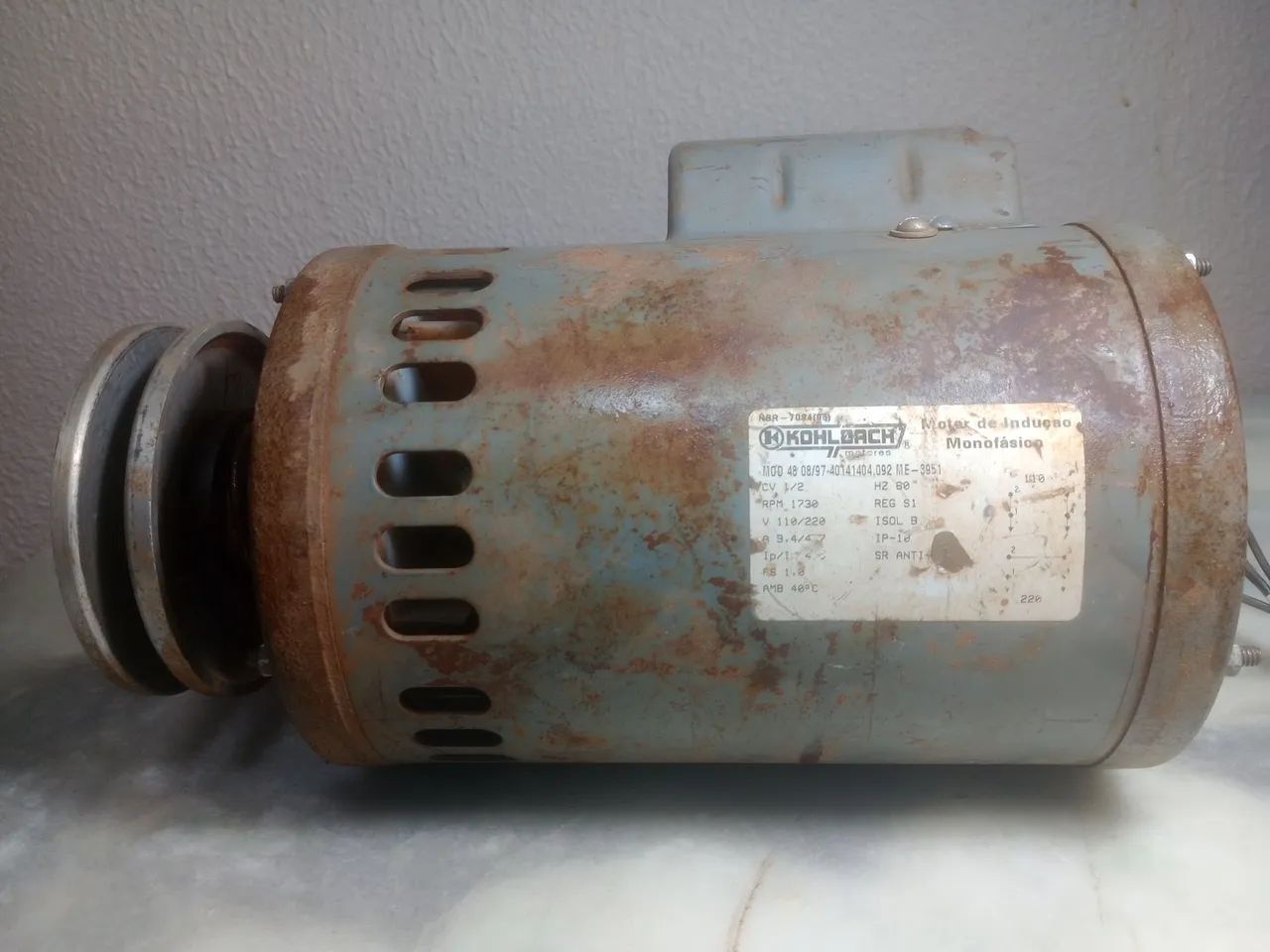 Motor de indução monofásico com defeito 