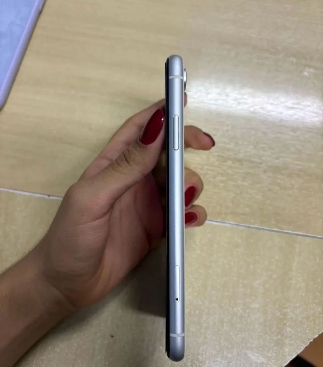 iPhone XR 64G - Foto 3