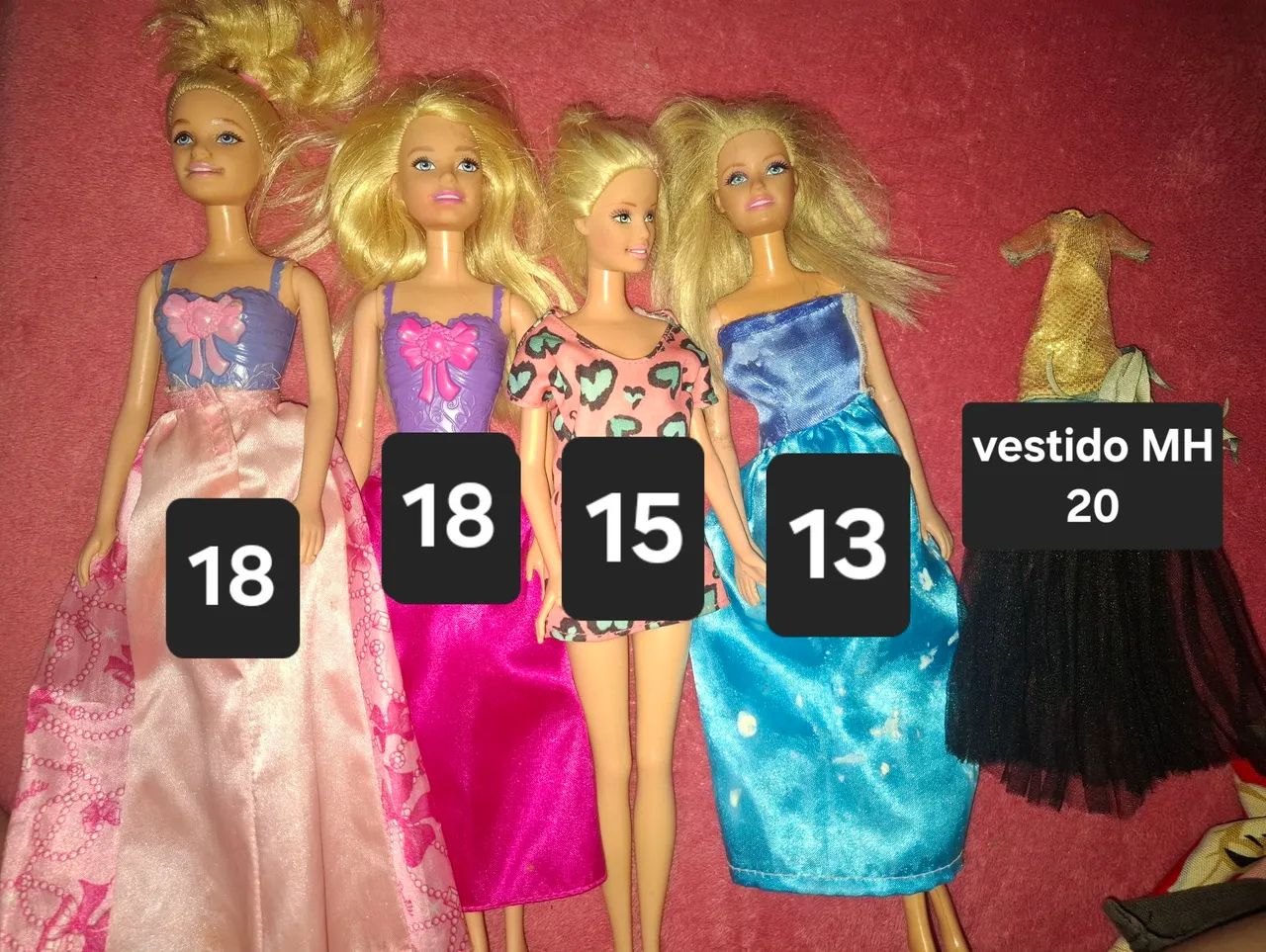 Barbies diversas 
