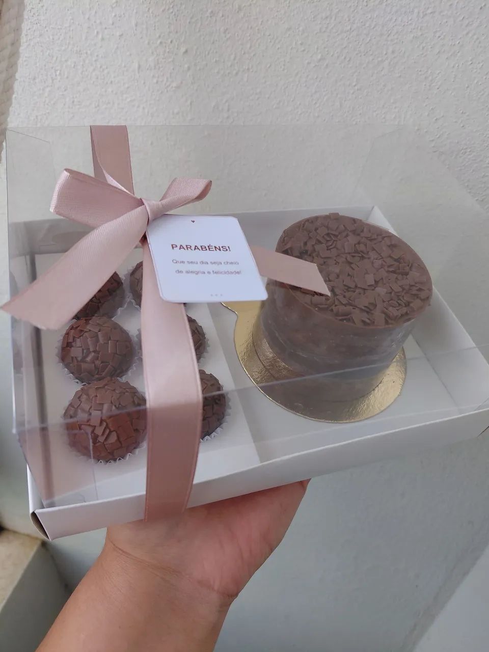 Caixa Box mini bento e 6 brigadeiros  - Foto 4