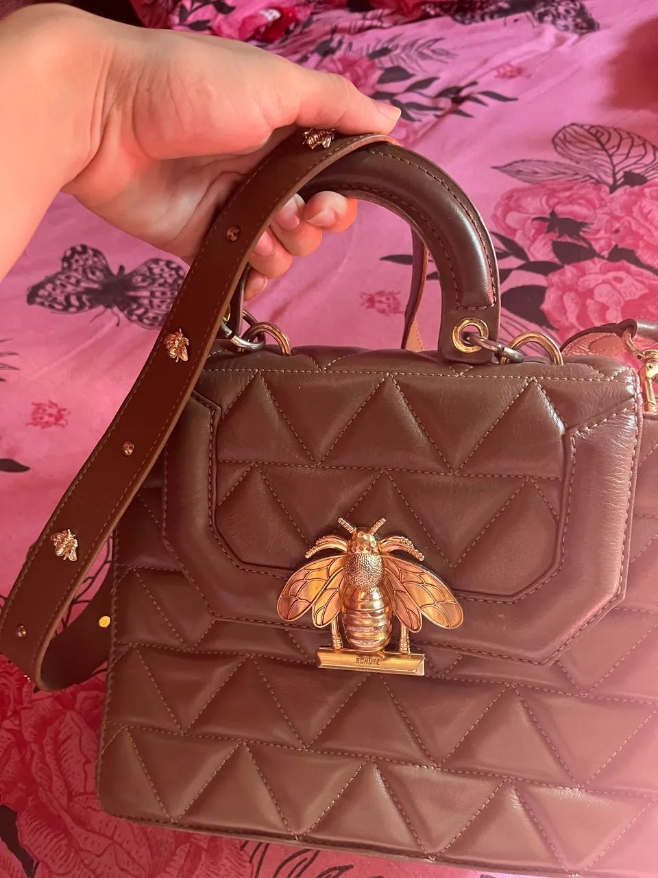 Bolsa Schutz Believe em couro marrom