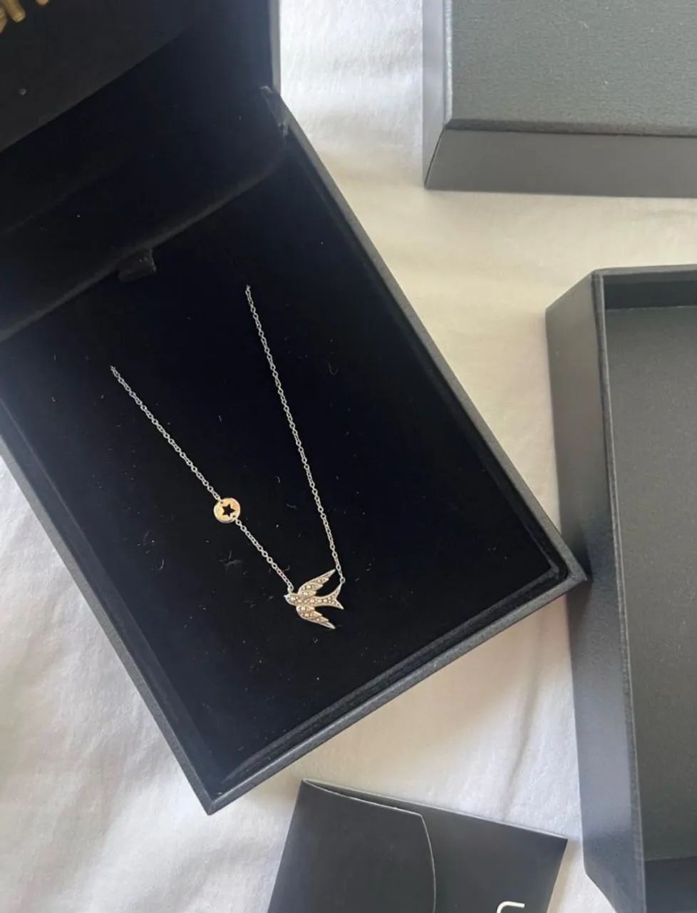 Colar andorinha hstern ouro 18 k - Foto 2