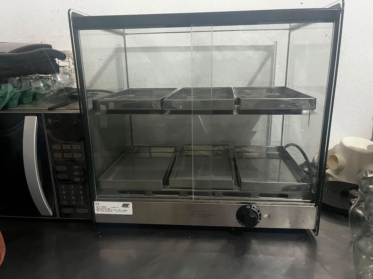Vitrine e estufa para salgados 