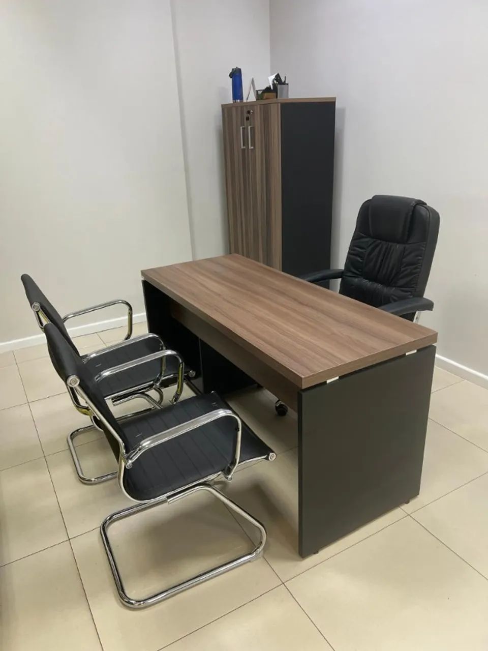 Conjunto cadeiras escritorio