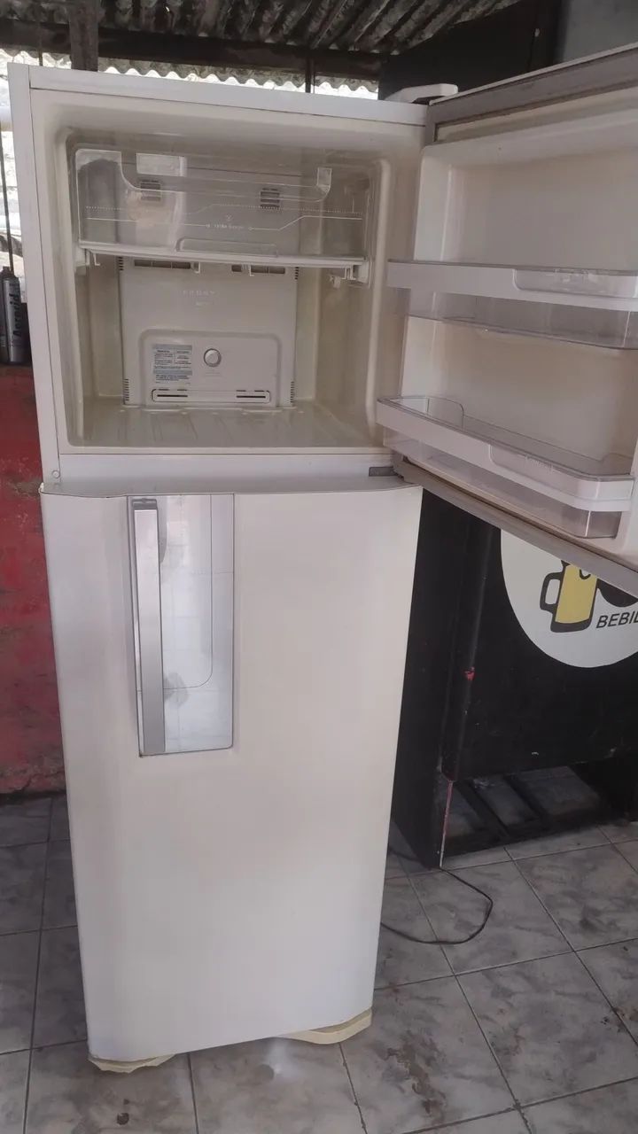 Vendo geladeira duplex Eletrolux  - Foto 3