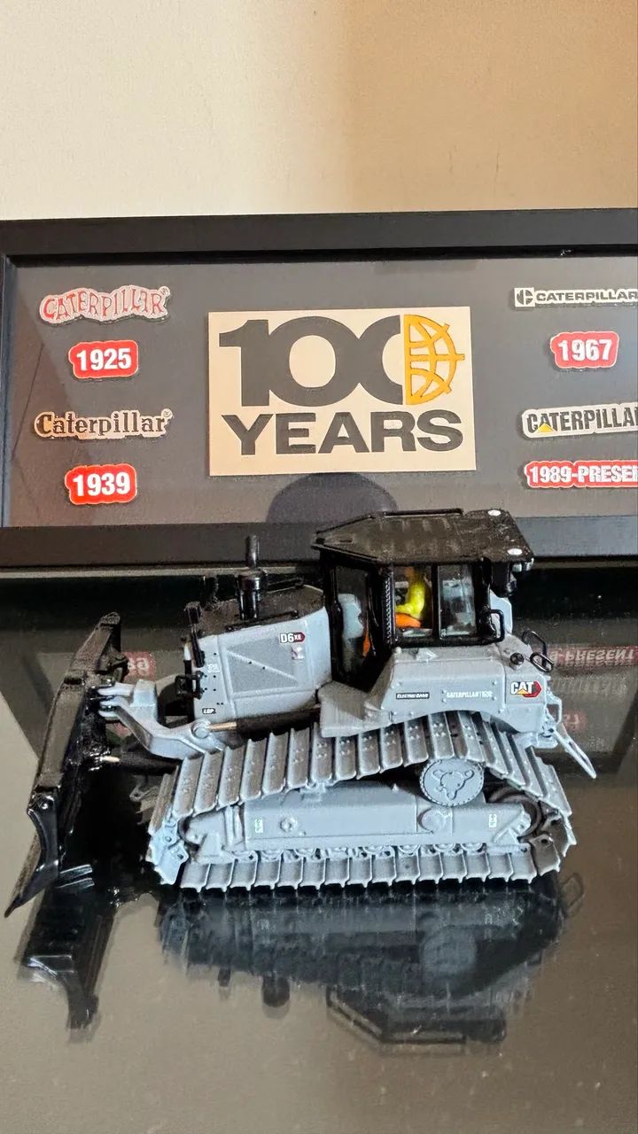 Miniatura Caterpillar D6 XE - Tratores e máquinas agrícolas - Nova