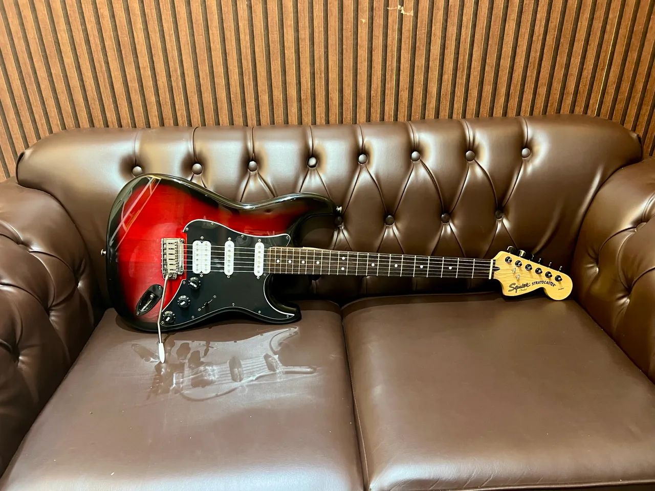 Guitarra Squier Standard