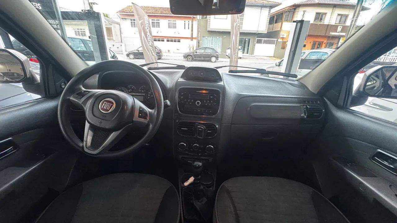 Fiat Strada Adventure1.8/ 1.8 Locker Flex CD 2014 - Foto 5