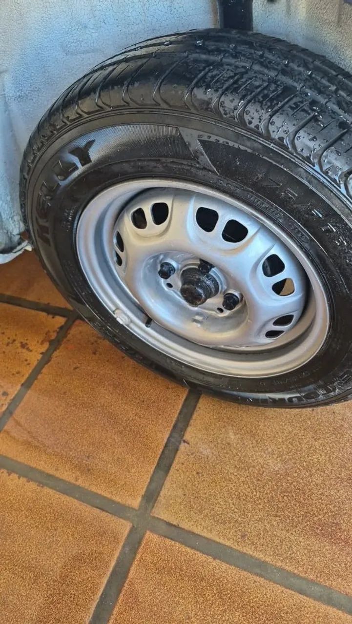 Pneu e aro 13  - Foto 2