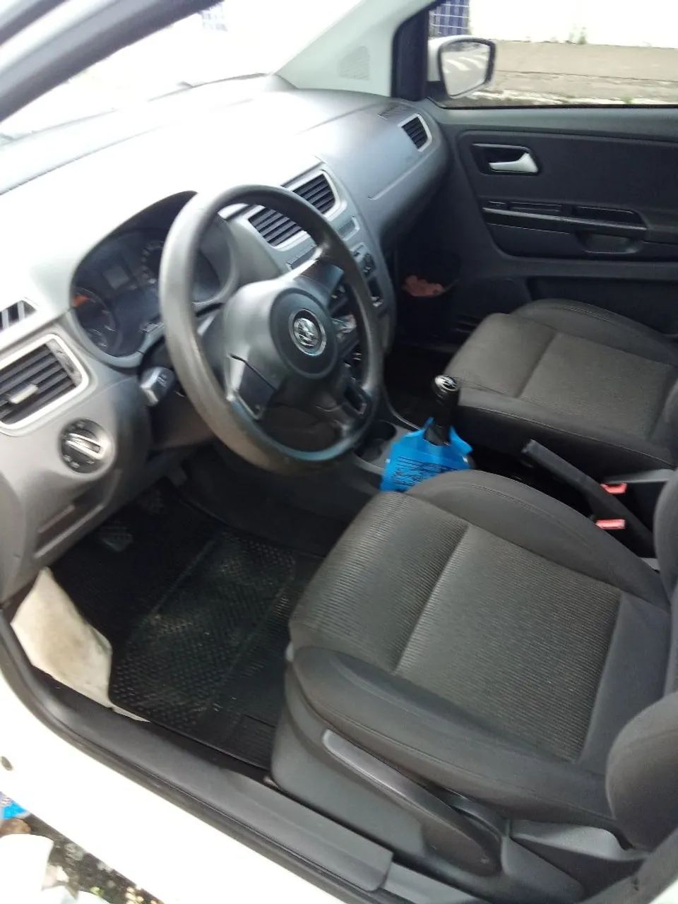Volkswagen Fox 1.6 MI Total Flex 8V 5P 2014 - Foto 3