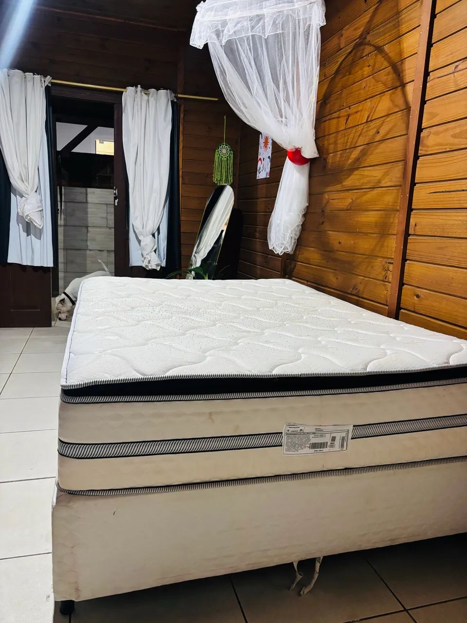 Vendo colchão com a base semi novo de casal  - Foto 3