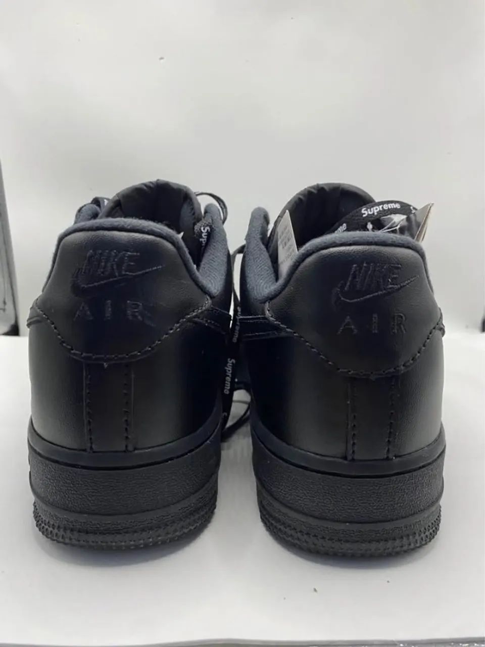 Nike Air Force 1 Low x Supreme - Foto 3