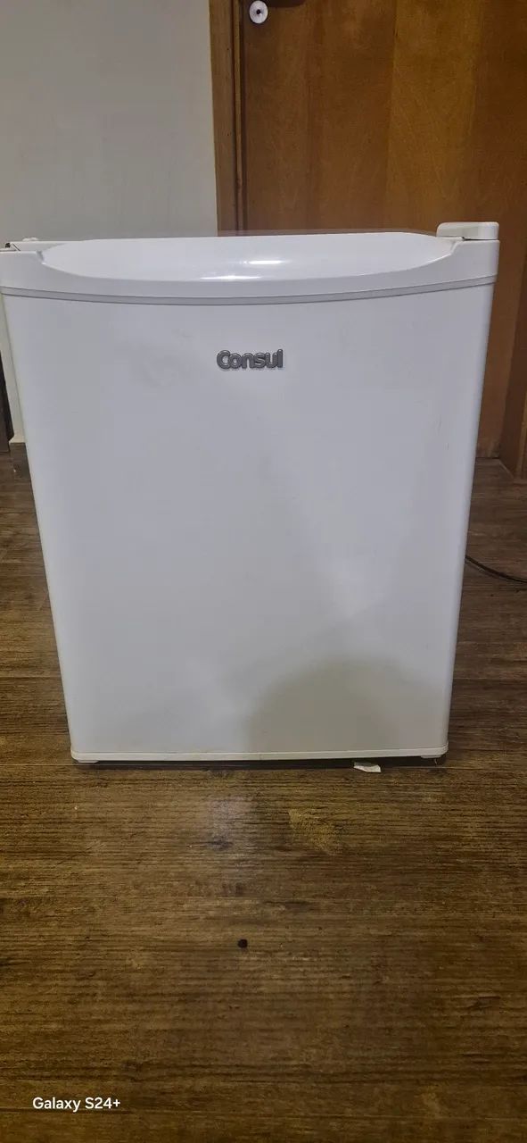 Frigobar Consul 220v