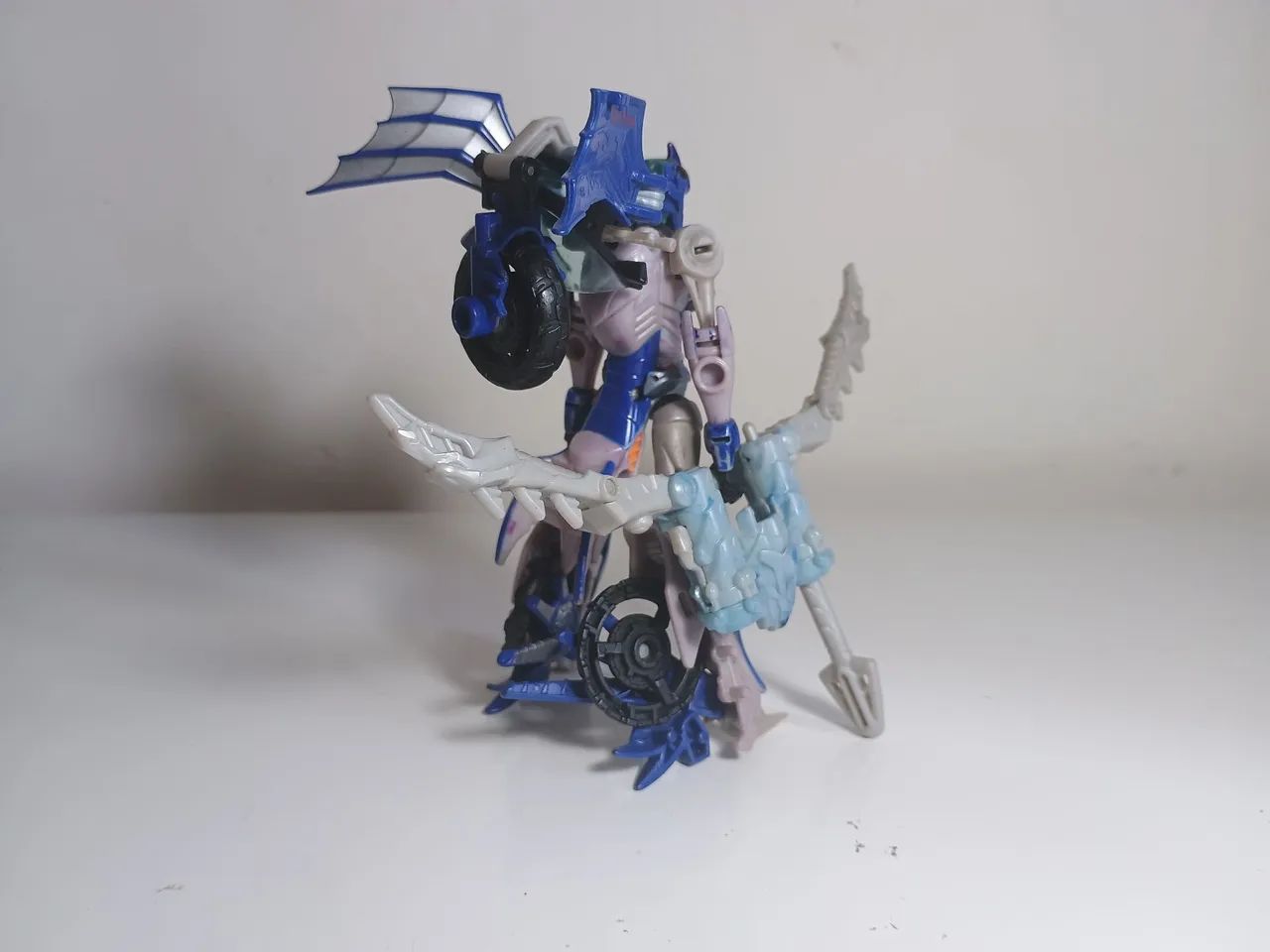 Transformers Prime beast hunters Arcees deluxe class  - Foto 2