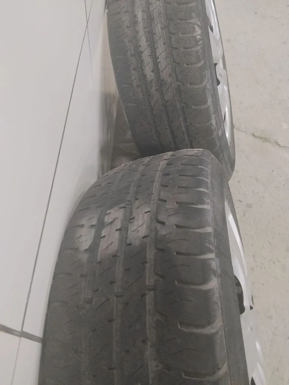 Rodas Ford original com calotas  - Foto 4
