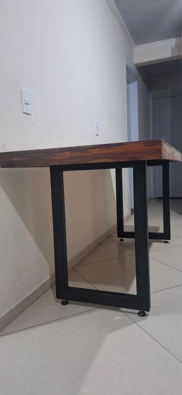 Mesa de jantar rústica industrial