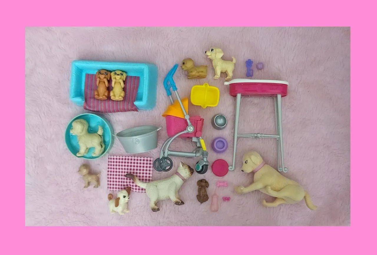 Pets e acessórios da Barbie.