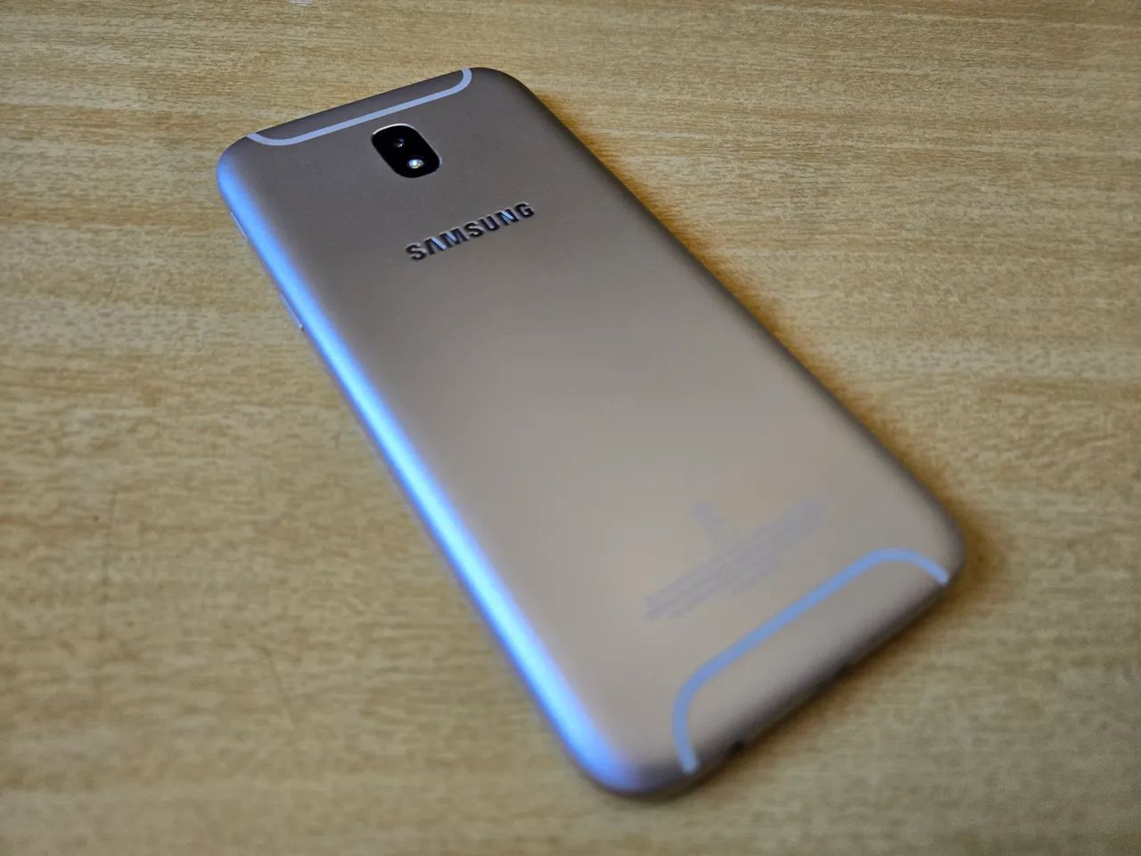 Samsung Galaxy j5 Pro dourado 