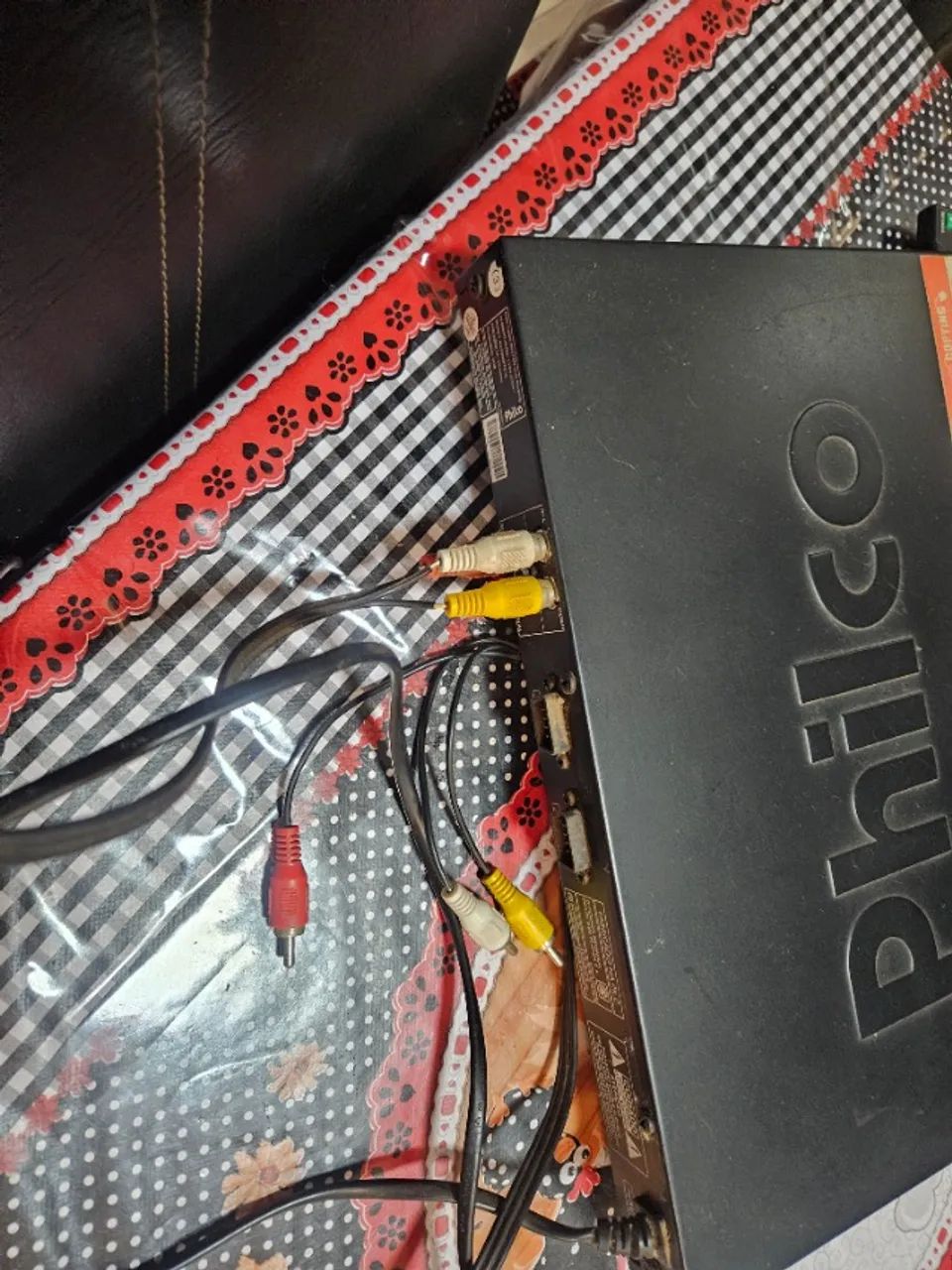 dvd philco ph170n  com controle e cabos - Foto 3