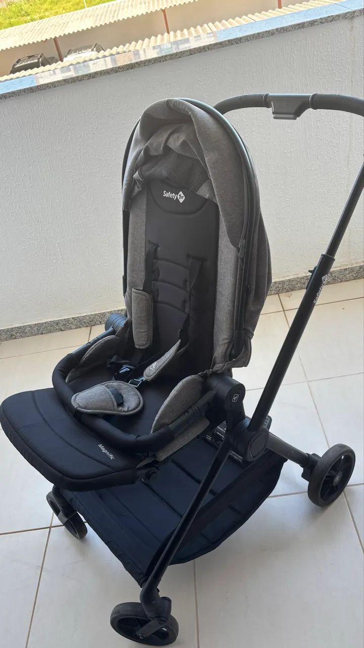 Carrinho de bebê com bebê conforto  - Foto 3