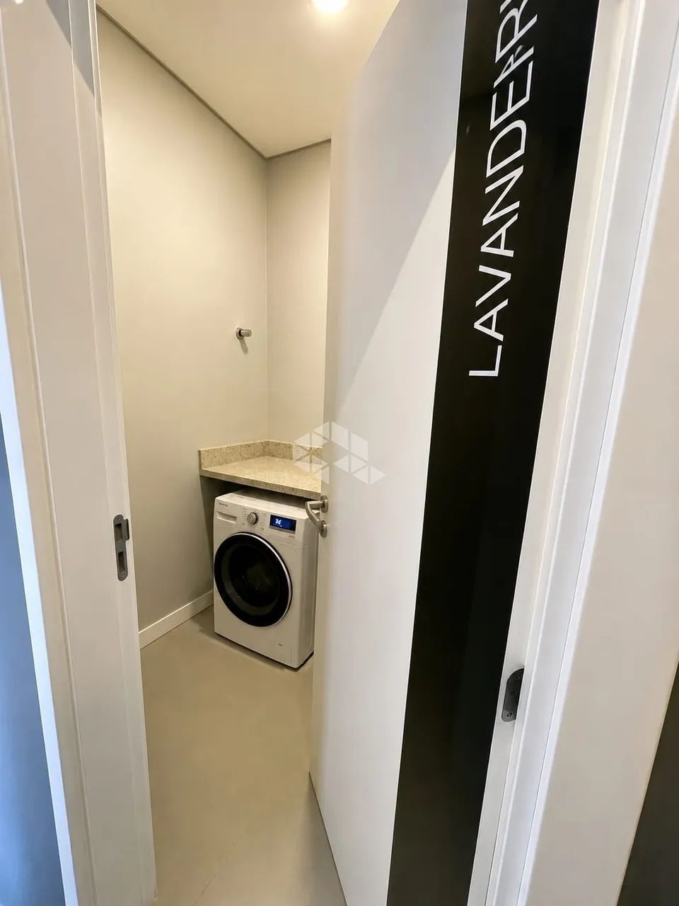 Studio Mobiliado próximo a praia em Canasvieiras - Foto 5