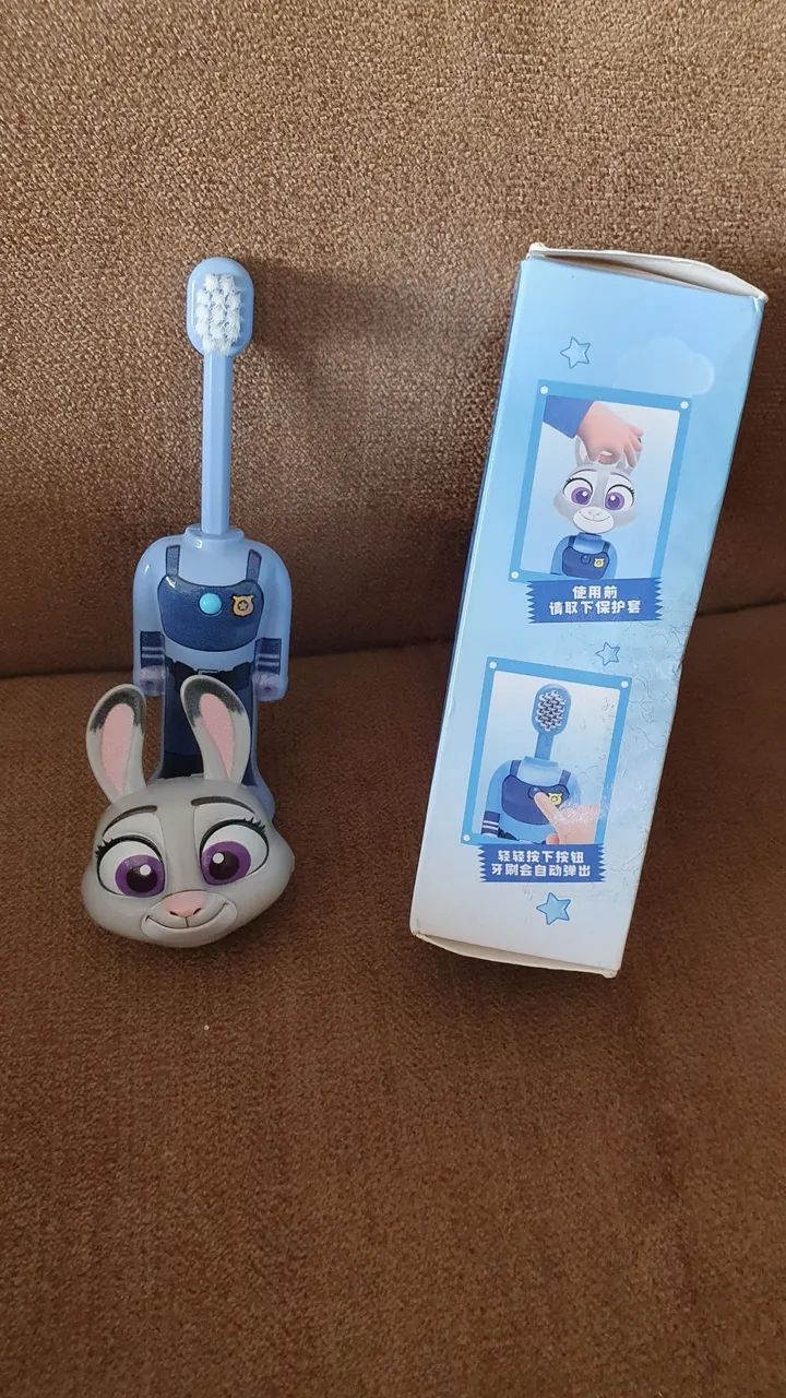 Escova  de Dentes Infantil tema Zootopia - Foto 3