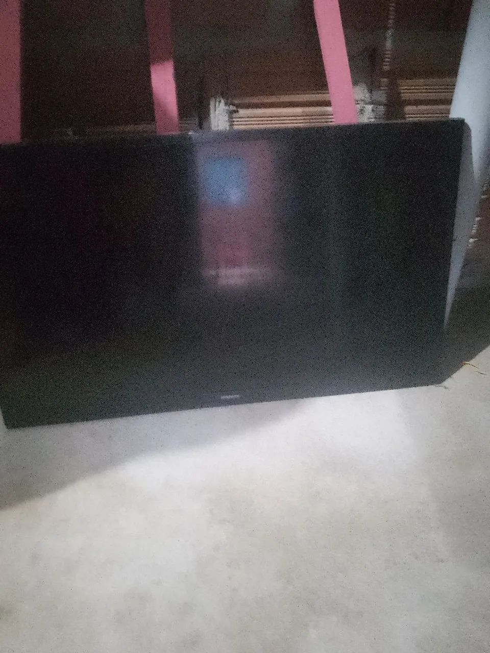 Vende-se tv pra conserto