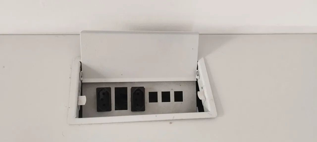 Mesa energizada  - Foto 2