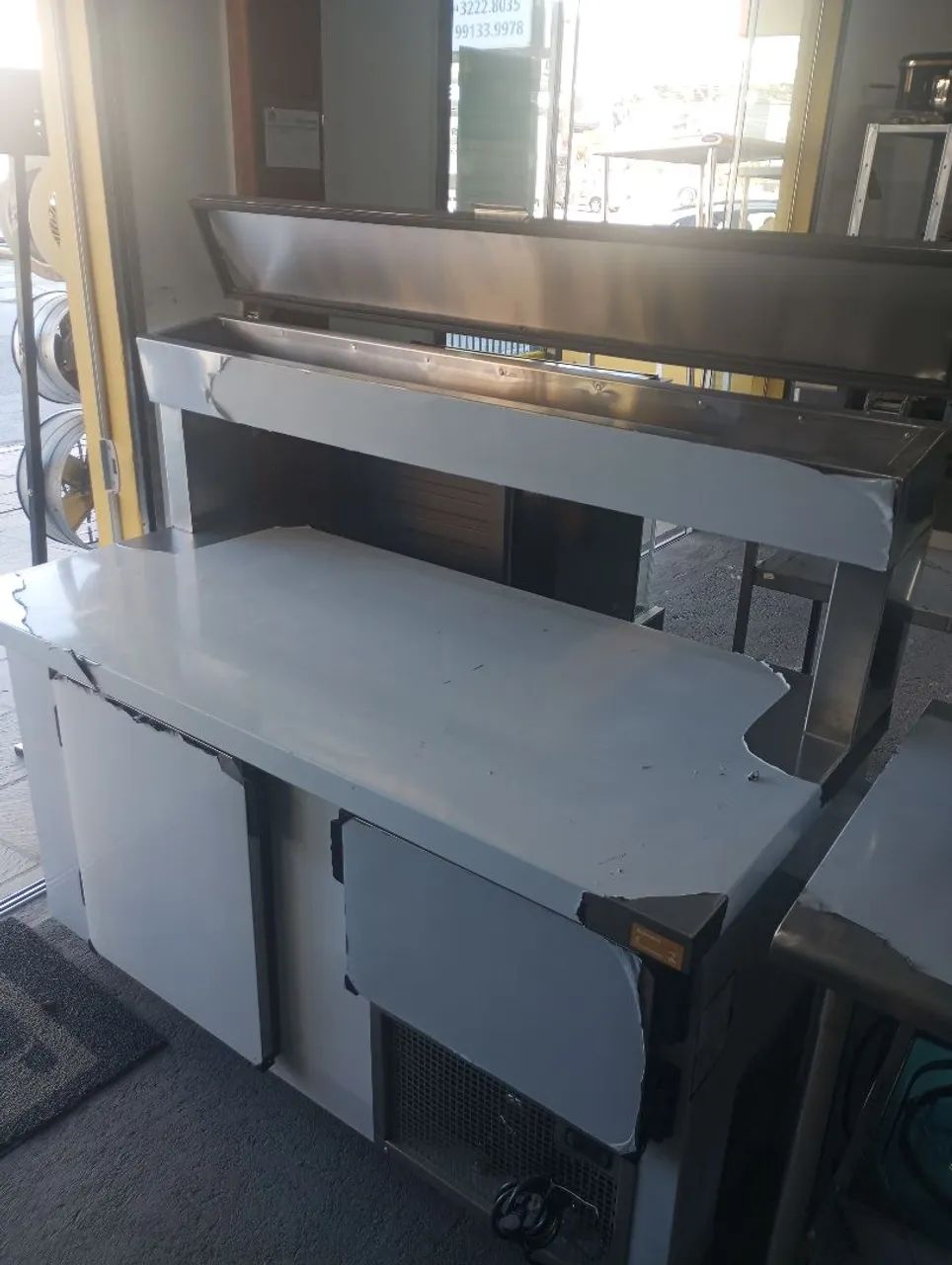 NZ. Balcão de serviço refrigerado condimentador 1,50m 