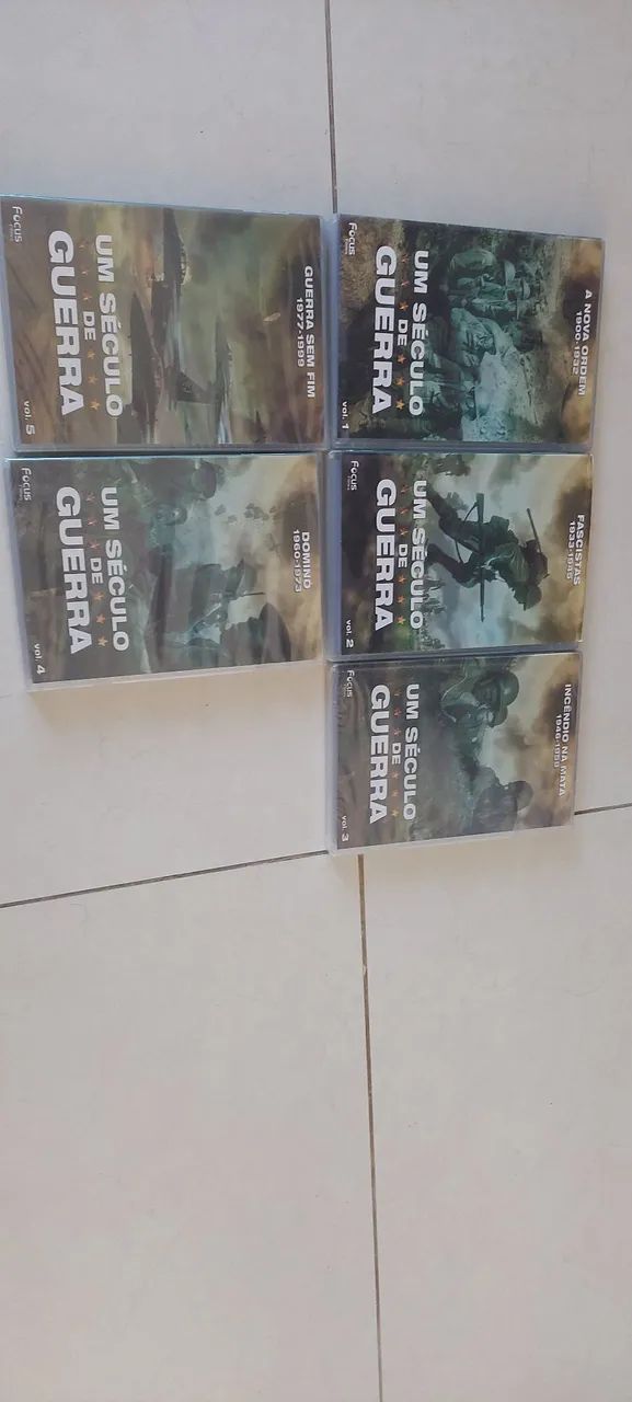 COLEÇÃO COMPLETA  UM SÉCULO DE GUERRA  COM 5 DVDS