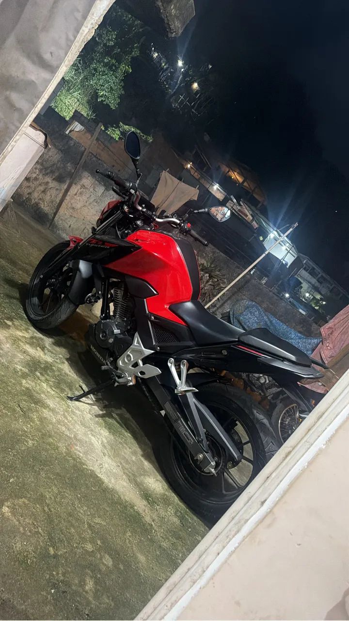 CB300F nova nova bem conservada 2 dono  - Foto 3