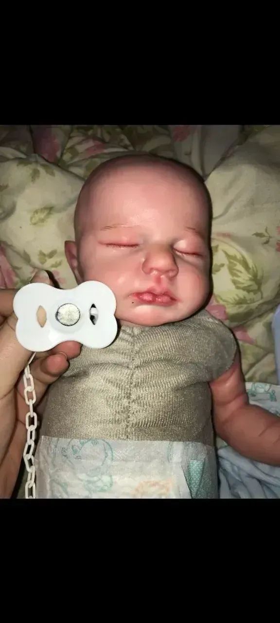 Boneca Bebê Reborn menino (Completa com Acessórios!) - Foto 2