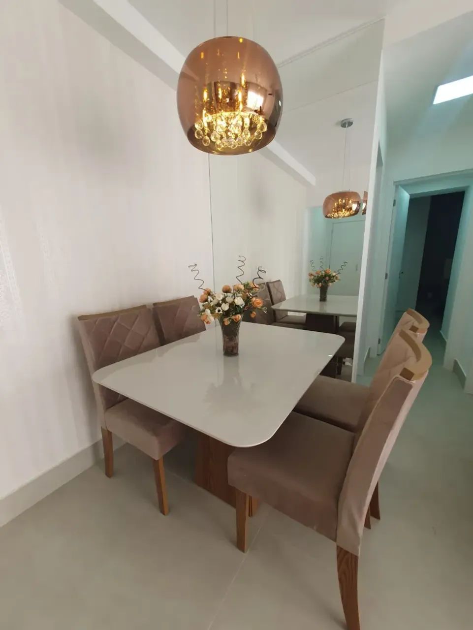 Apartamento com 2 quartos mobiliado próximo ao shopping pantanal.