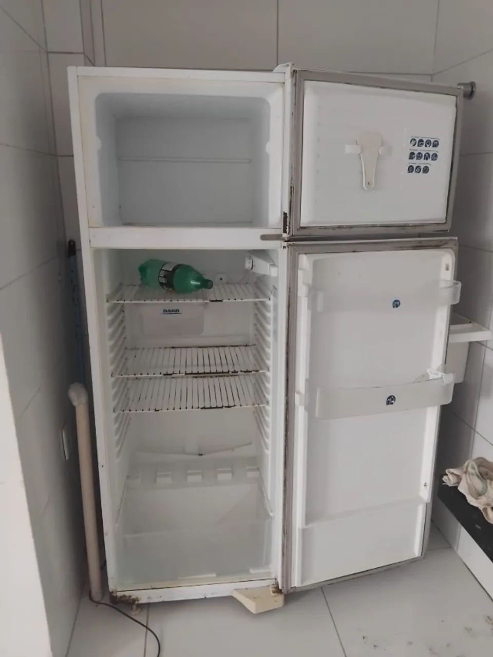 Geladeira Dako 337L - Foto 2