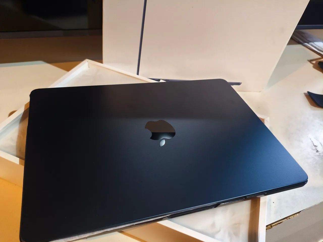 MacBook Air M2 16gb Midnigth Black PRA SAIR HOJE - Notebooks