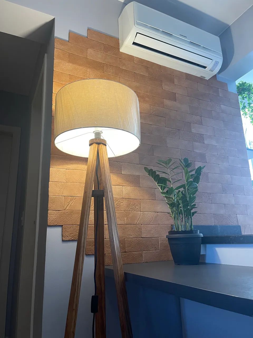 Luminária tripé de chão  - Foto 4