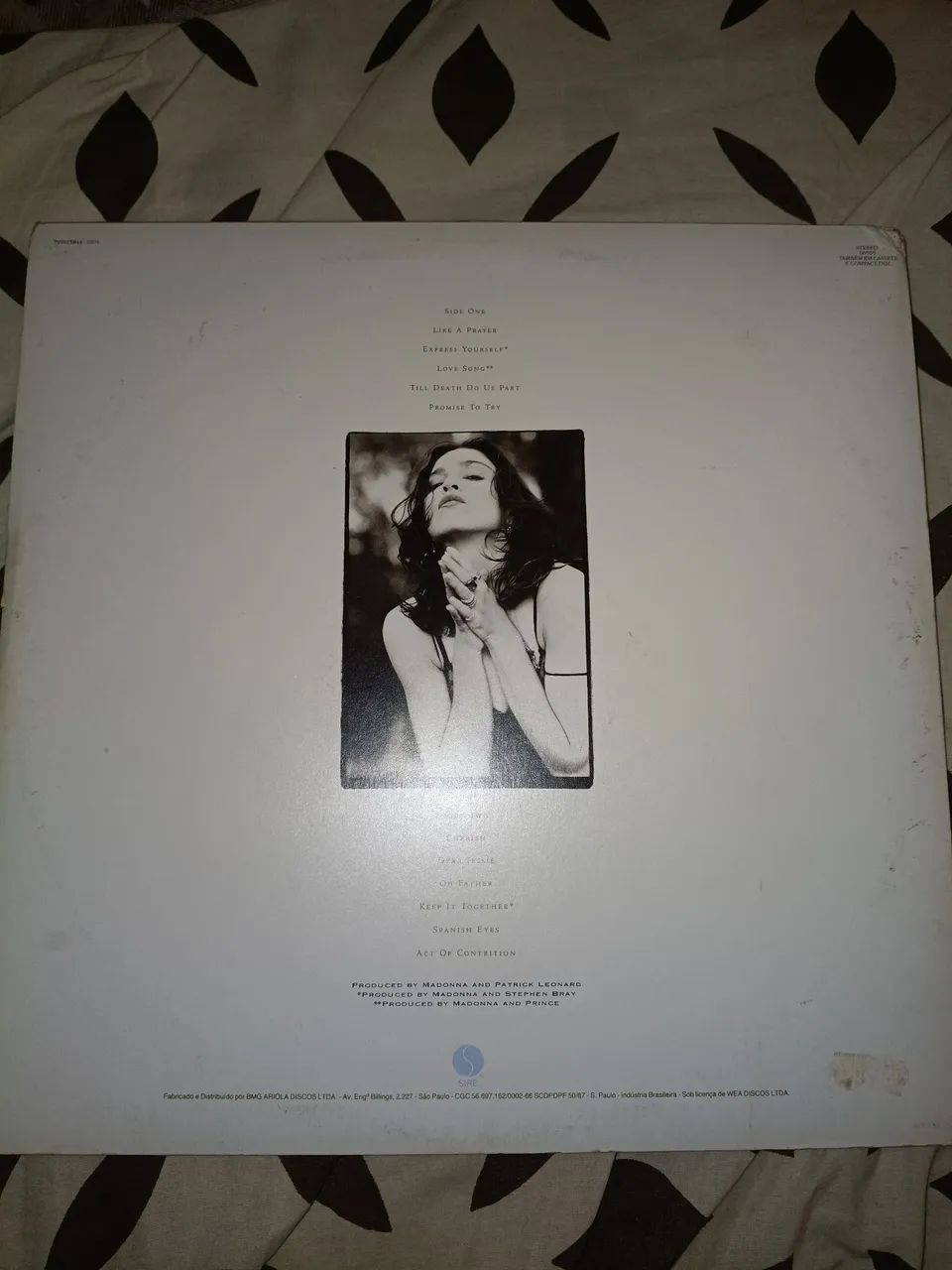 Disco like a prayer-Madonna com o encarte raro "facts about AIDS" " AIDS is no party" - Foto 2