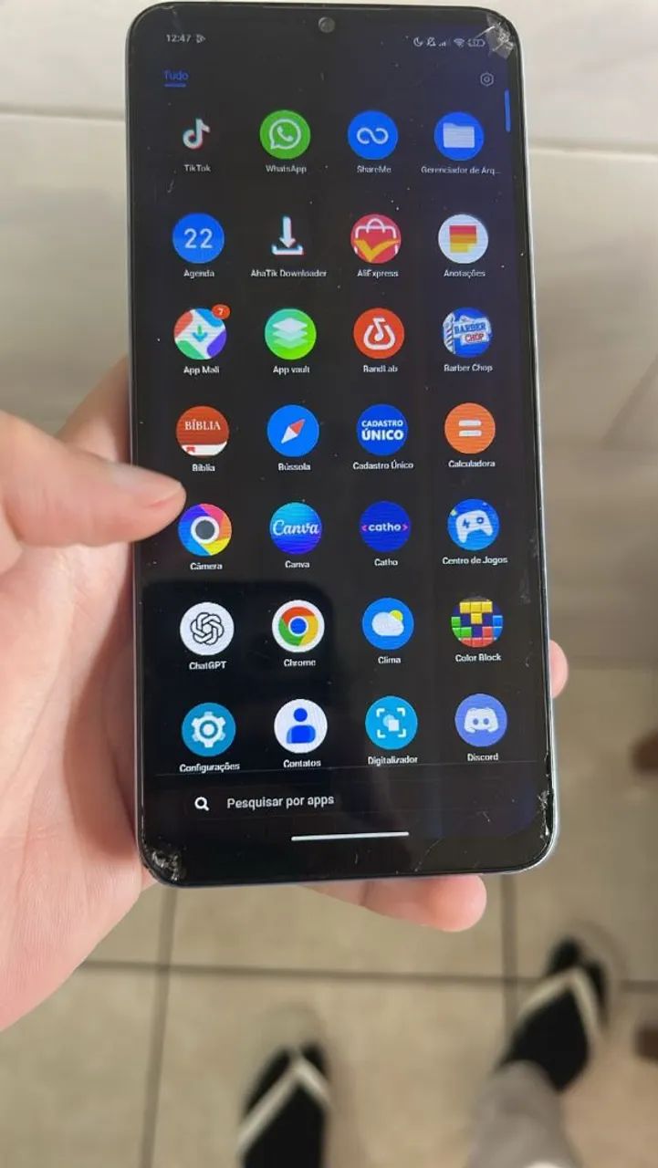 Celular com trinco e com linha na tela, fora isso funciona tudo perfeitamente  - Foto 3