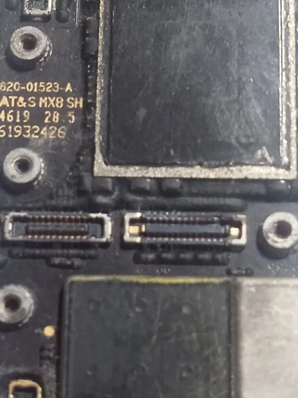 Placa mãe iPhone 11 funciona mas não dar imagem  - Foto 2